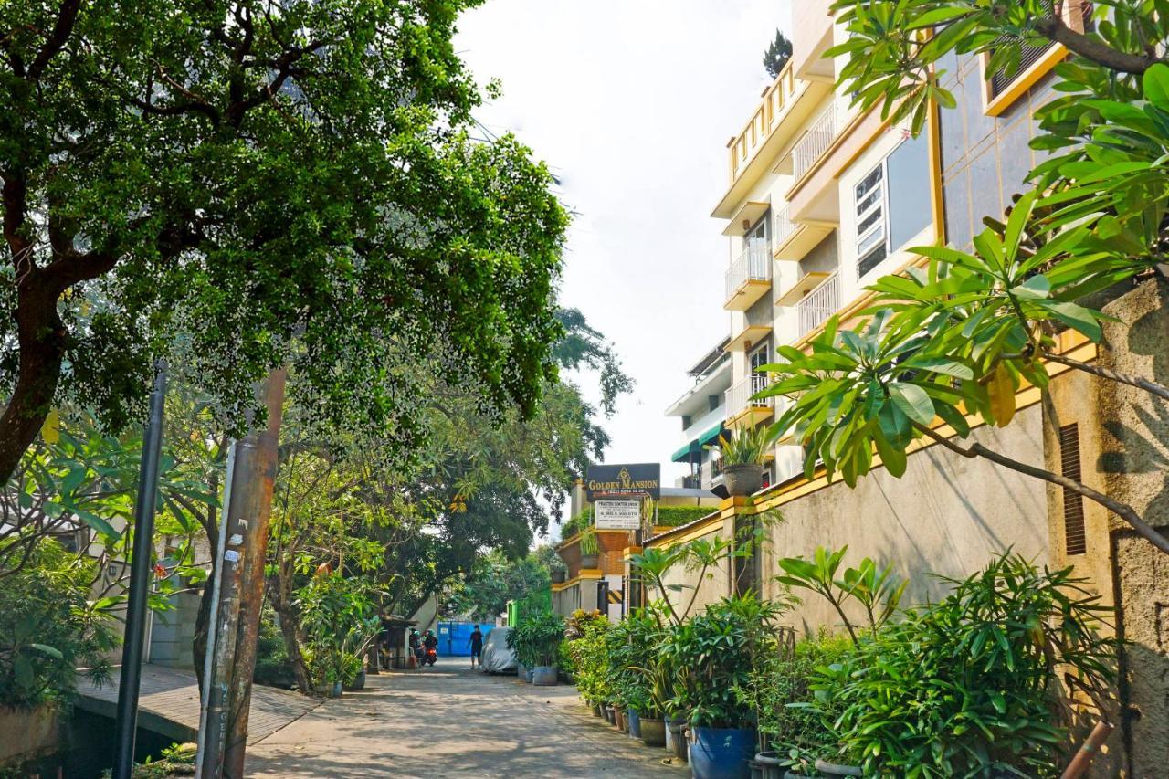 Hotel Collection O 91380 Golden Mansion Jakarta Exterior foto