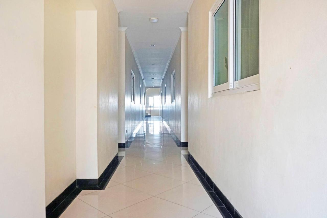 Hotel Collection O 91380 Golden Mansion Jakarta Exterior foto